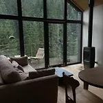 Dereva Chalet Yablunytsya